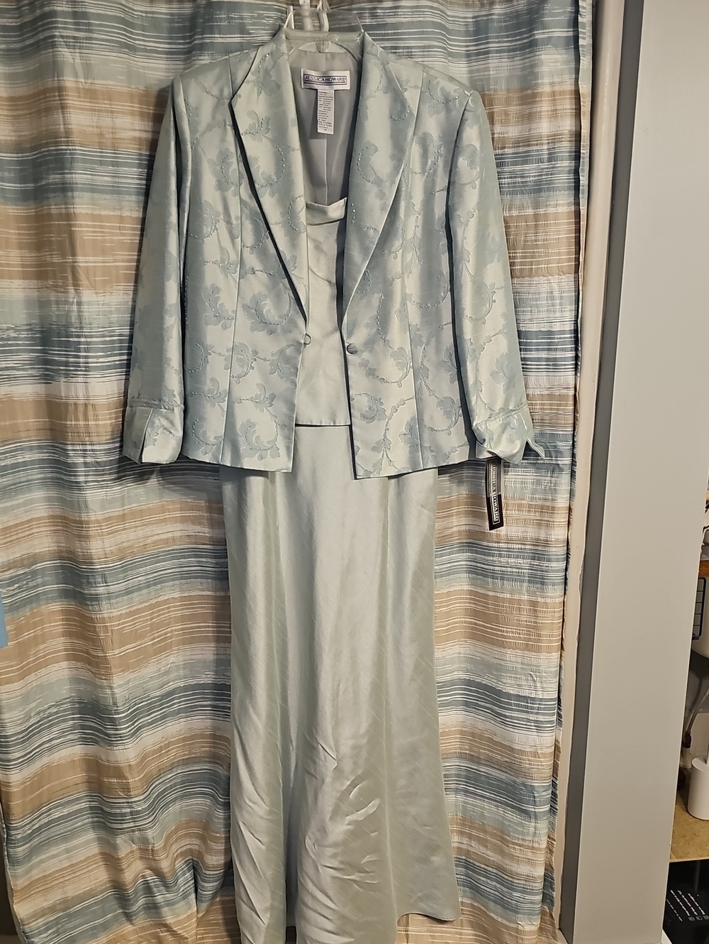 Jessica Howard Pale Mint Green Floral Jacquard Blazer and Dress Set